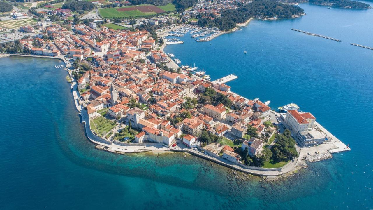 App Sandro With Common Pool Porec Bagian luar foto